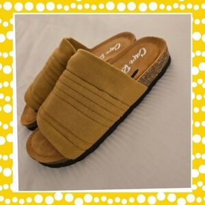 Nwt Cape Robbin Sandals Size 8 1/2